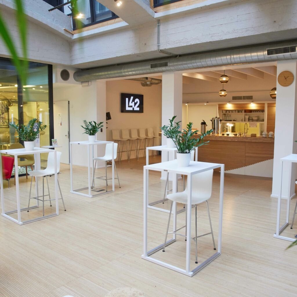 L42_brussels_live_boardroom_home