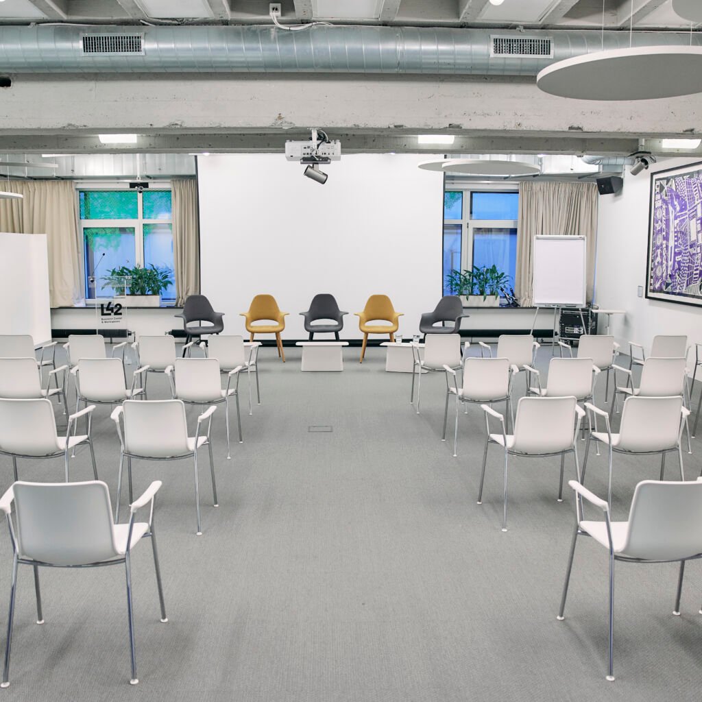 L42_brussels_live_boardroom_home